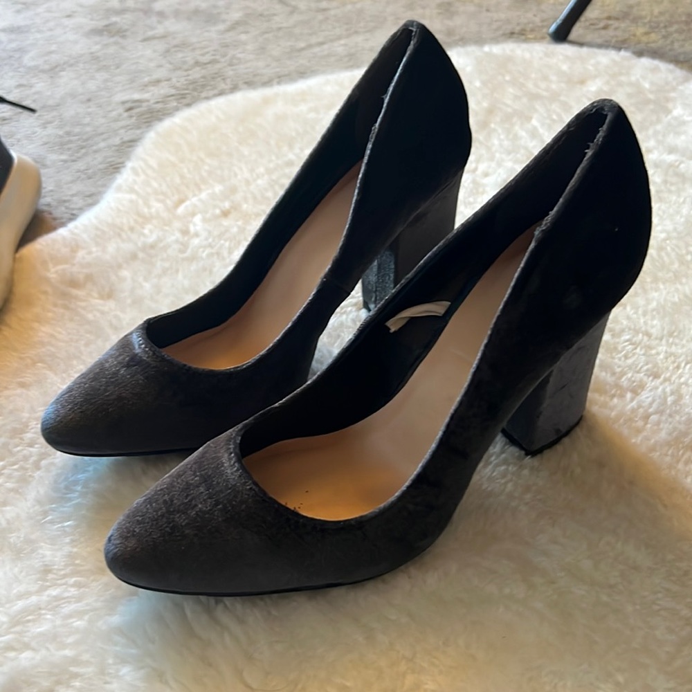 Mossimo Gray Suede Heels